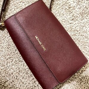 Michael kors cross body bag bag with detachable wallet in burgundy color